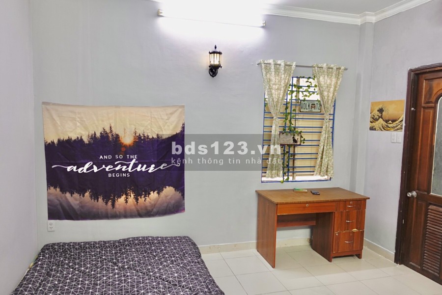 Phòng sân bay diện tích 25m2, bếp, nội thất, nhà vệ sinh riêng, free 1/2 tháng, 4 triệu/tháng