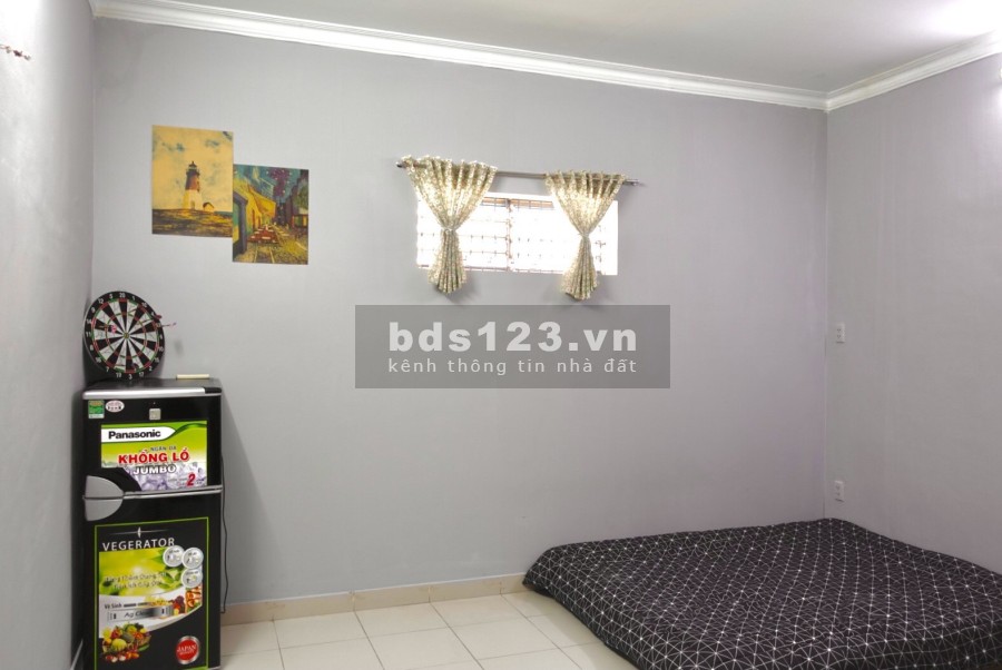 Phòng sân bay diện tích 25m2, bếp, nội thất, nhà vệ sinh riêng, free 1/2 tháng, 4 triệu/tháng