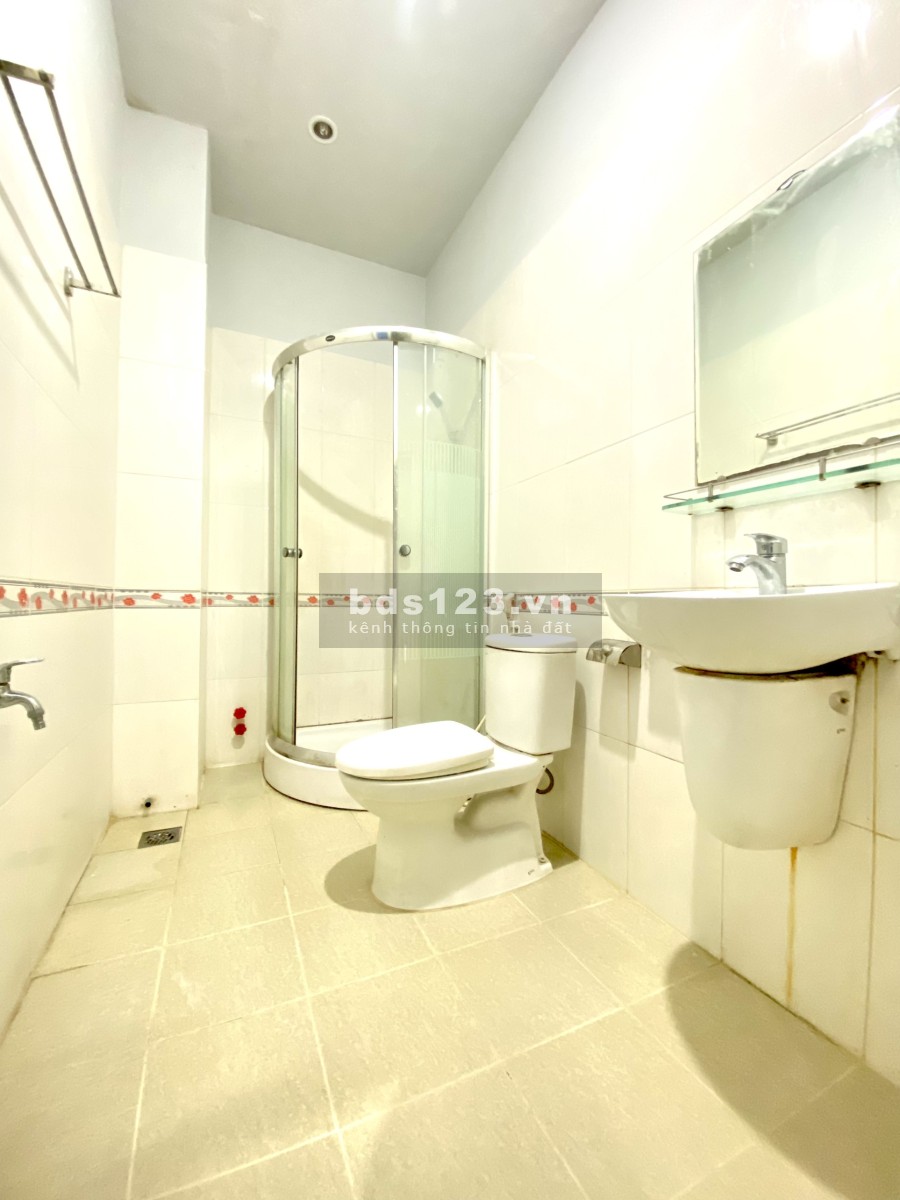 Phòng Quận 1, thang máy, full nội thất, nhà vệ sinh riêng, lì Xì tết 1/2 tháng, 4 triệu/tháng