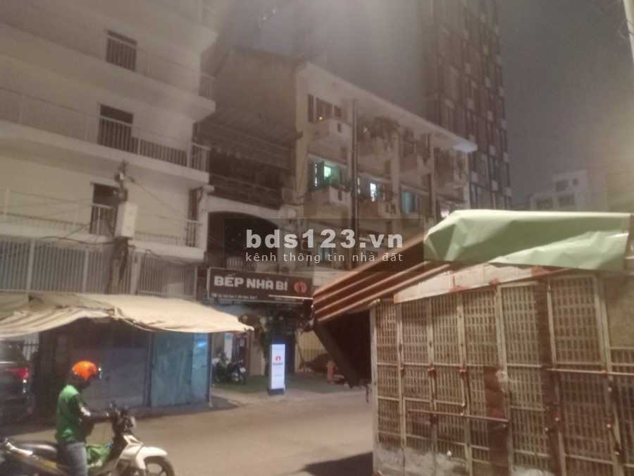 Bán nhà mặt tiền Quận 1, Thanh Khoản tốt khu dân cư đông giá tốt, pháp lý minh bạch
