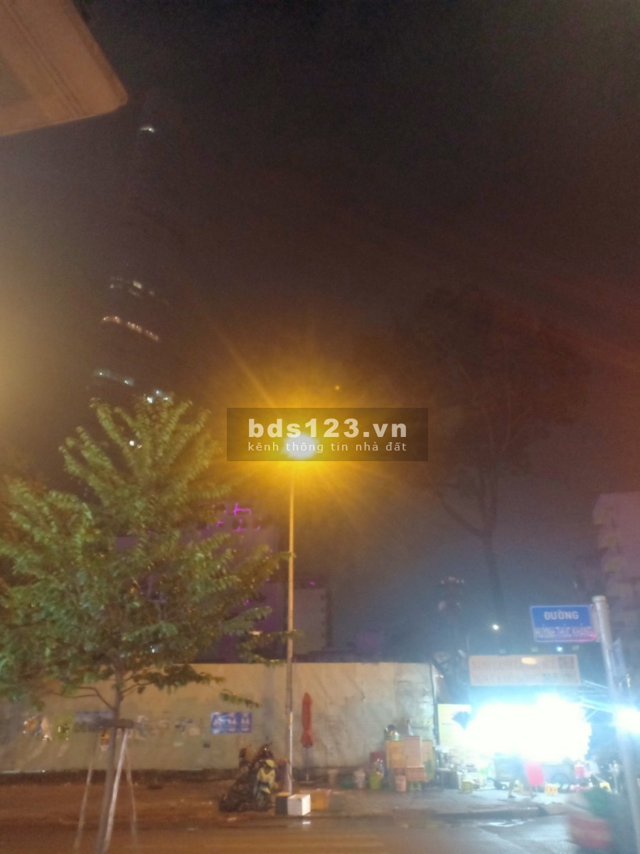 Bán nhà mặt tiền Quận 1, Thanh Khoản tốt khu dân cư đông giá tốt, pháp lý minh bạch