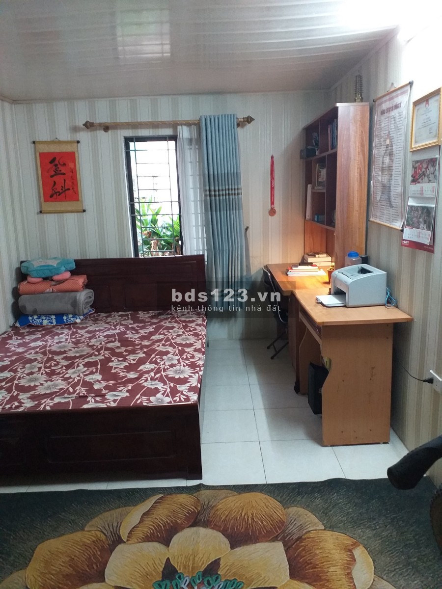 Bán nhà chung cư tập thể tại phố Bùi Ngọc Dương giá bán 1.7 tỷ nội thất đầy đủ