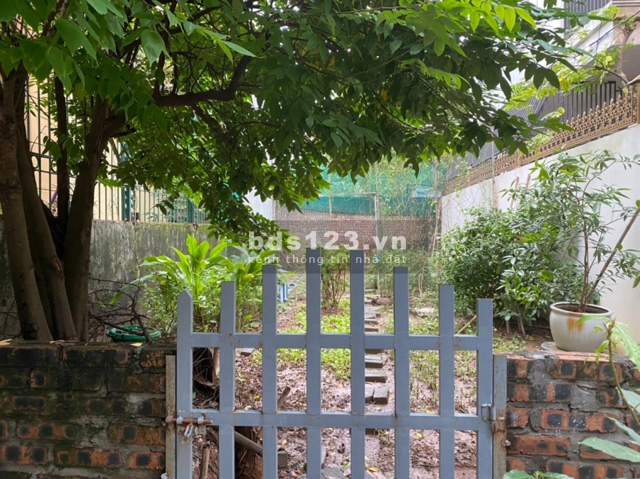 Giá bán chỉ 2,2 tỷ diện tích sử dụng 61m2 đất Thụy Phương, thoáng sáng, ngõ ô tô lh 0828895887