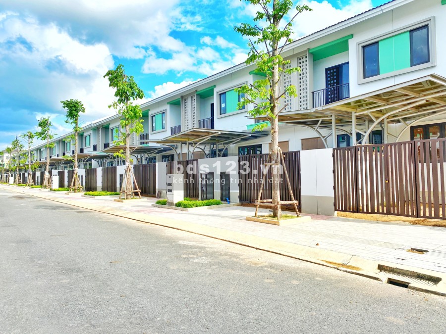Cho thuê nhà nguyên căn Suncasa Central ngay khu công nghiệp Visip II liên hệ 0815051802