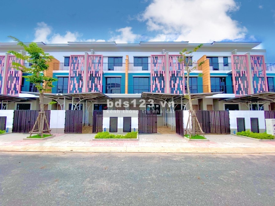 Cho thuê nhà nguyên căn Suncasa Central ngay khu công nghiệp Visip II liên hệ 0815051802