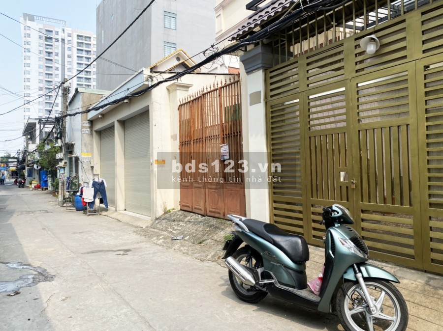 Bán nhà hẻm xe hơi đường Nguyễn Thị Thập, phường Tân Phú , Quận 7, 3 lầu đúc kiên cố