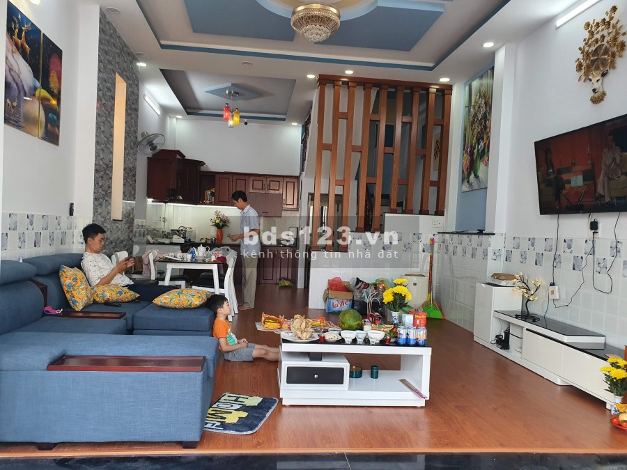 Bán nhà Đất Mới Bình Tân diện tích sử dụng 4x22 giá 5 tỷ có 4 phòng hẻm to