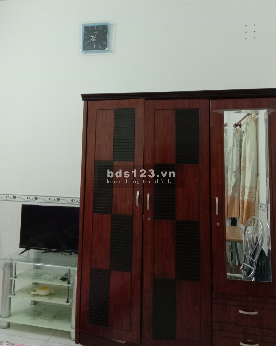 Nhà Tân Phú 2 tầng diện dt 128m² kèm nội thất bàn giao vào ở được ngay, pháp lý chuẩn