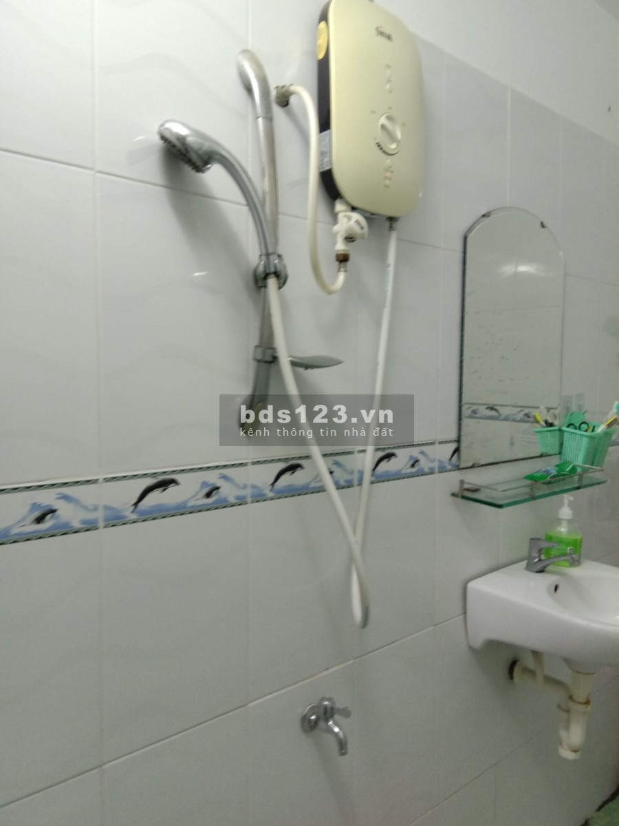 Nhà Tân Phú 2 tầng diện dt 128m² kèm nội thất bàn giao vào ở được ngay, pháp lý chuẩn