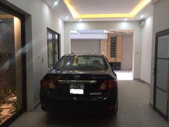 Nhà mặt tiền khu đô thị mới Phú Diễn 5 tầng ô tô đỗ cửa đường lớn xe ra vào thoải mái