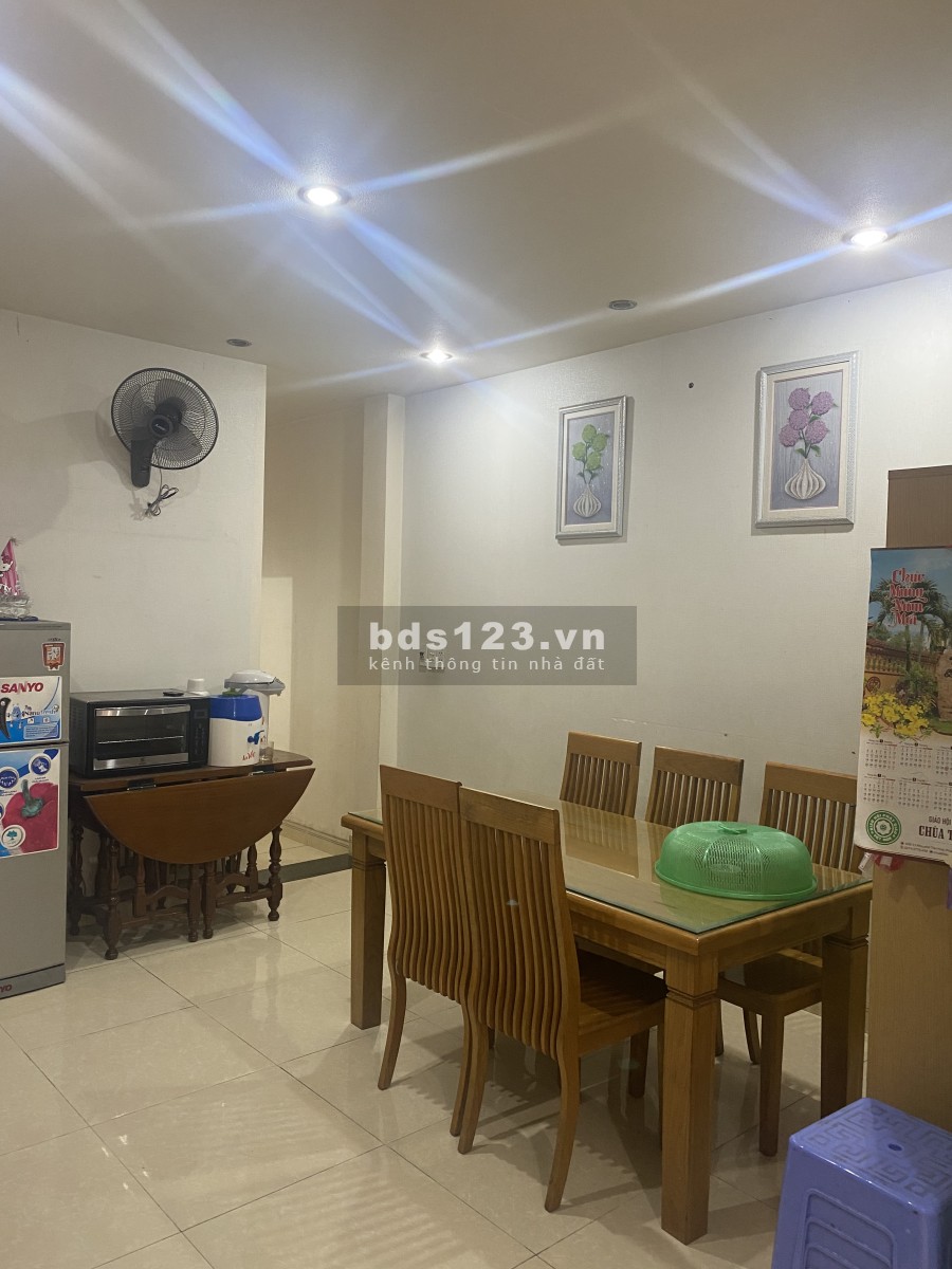Cần bán nhà Thành phố Thủ Đức - khu vực an ninh chủ nhà thân thiện, giá 6.95 tỷ.