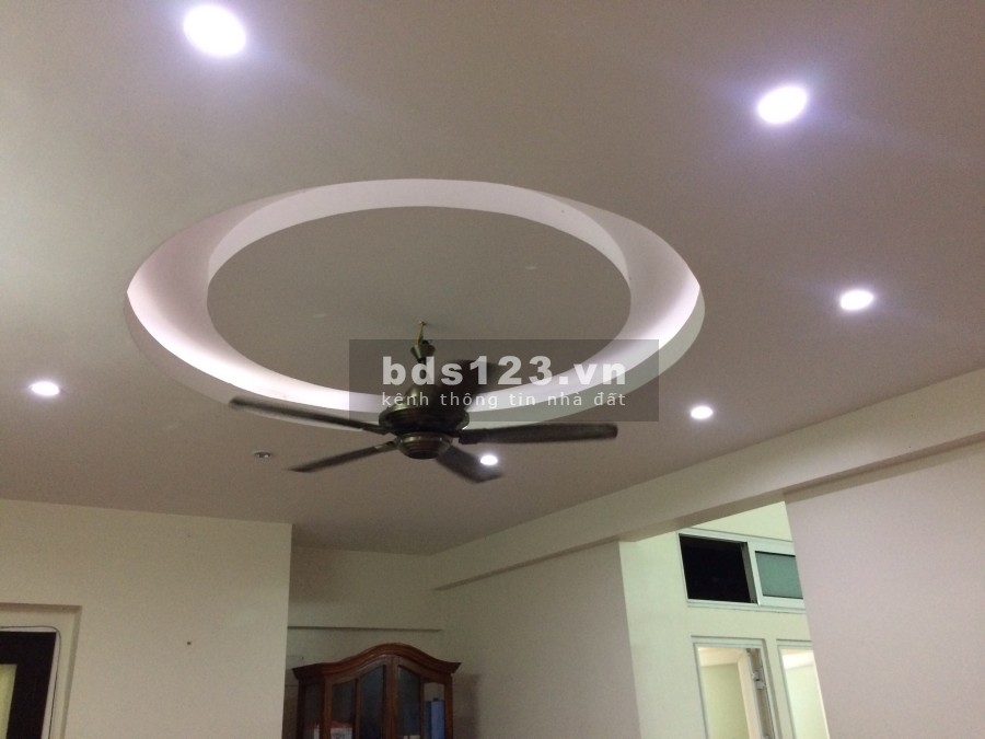 Cho thuê căn hộ tầng 11 N4D mặt đường Lê Văn Lương, 3 phòng, 79 m2 giá 8.5 triệu