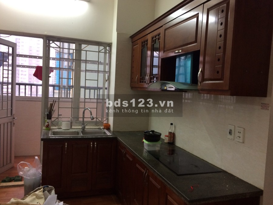 Cho thuê căn hộ tầng 11 N4D mặt đường Lê Văn Lương, 3 phòng, 79 m2 giá 8.5 triệu