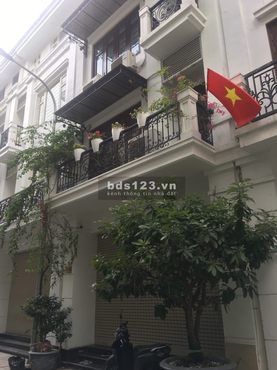 Bán liền kề 90 Nguyễn Tuân, giá rẻ, kinh doanh, cho thuê thuận lợi giá thoả thuận