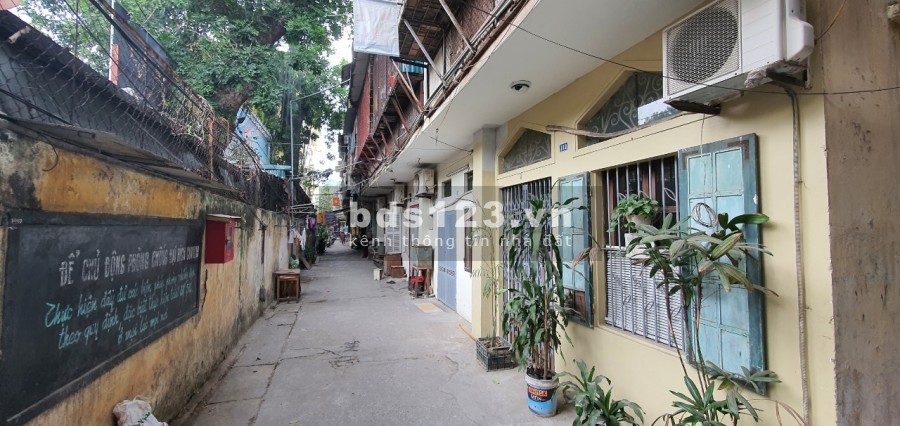 Cho thuê nhà Tập thể tầng 1 để ở vừa kinh doanh hoặc làm văn phòng liên hệ 0973433088