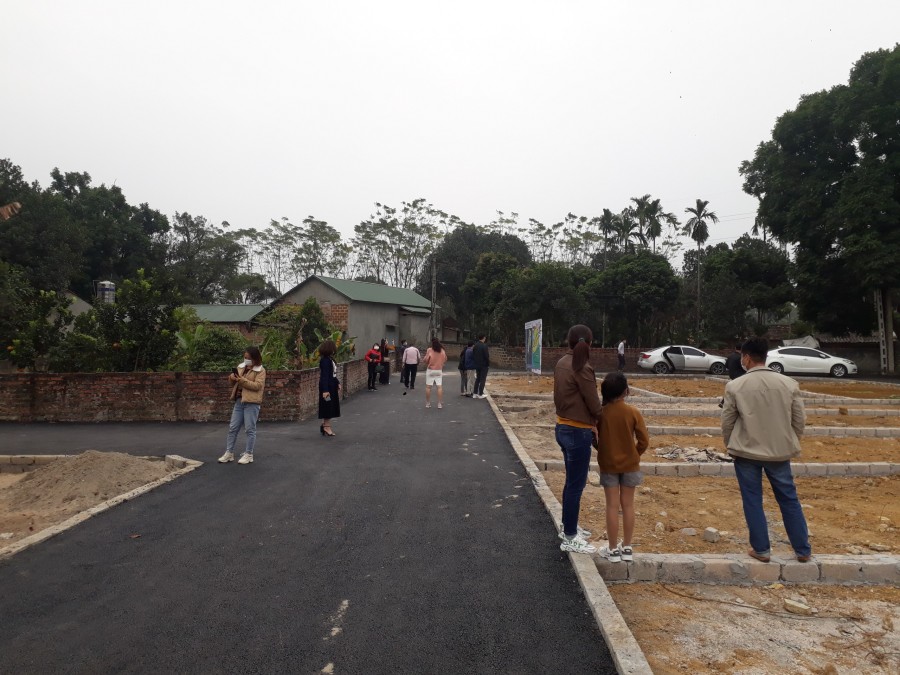 Cần bán lô góc đát Hoà lạc dt 60m2, giá nhỉnh 1 tỷ, cách bờ hồ Công Nghệ Cao 100m, cách FPT 1km