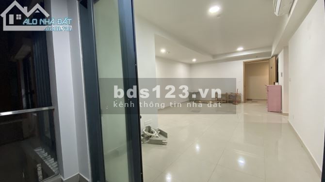 Chính chủ bán căn dtd 84m2 view hồ block E khu Emerald giá bán 4,4 tỷ Quận Tân Phú