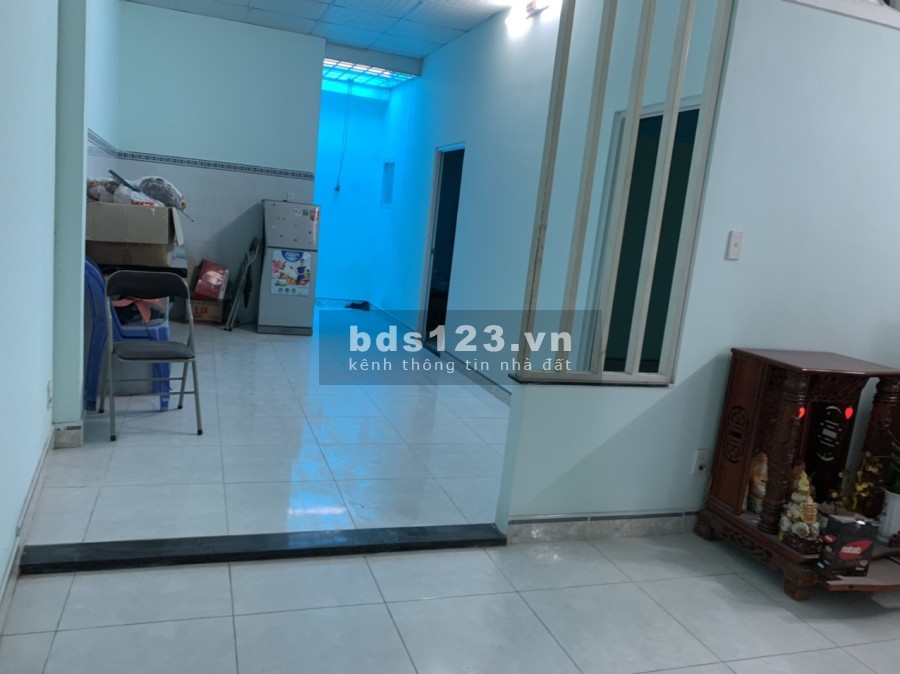 Cần bán gấp nhà mặt đường nhựa chính chủ, giá bán chỉ 3.9 tỷ, thương lượng, giá tốt