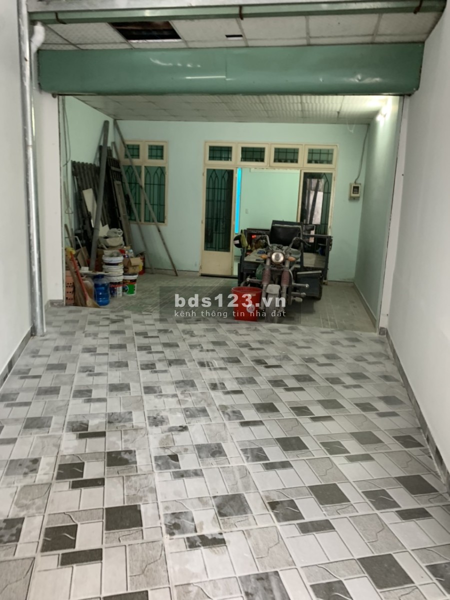 Cần bán gấp nhà mặt đường nhựa chính chủ, giá bán chỉ 3.9 tỷ, thương lượng, giá tốt