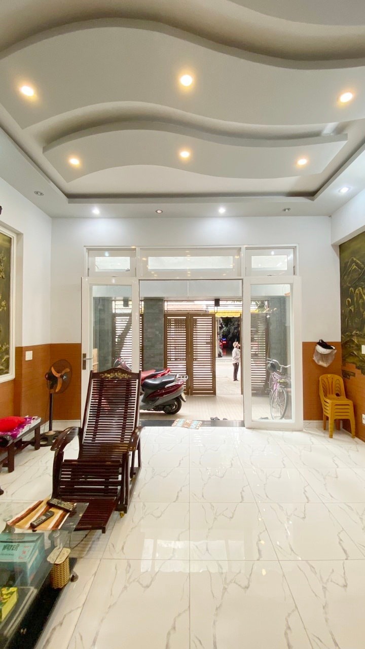 Ngân Hàng Thanh Lý nhà đẹp mới xây mặt đường 6m, diện tích 5MX14M, 5 Lầu Âu Cơ