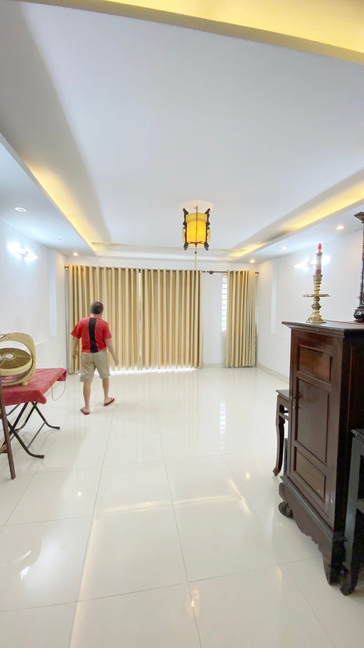 Ngân Hàng Thanh Lý nhà đẹp mới xây mặt đường 6m, diện tích 5MX14M, 5 Lầu Âu Cơ