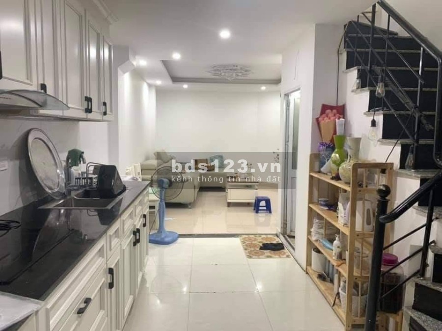 Cần sang nhượng gấp căn mặt phố trung tâm Quận Cầu Giấy, đẹp, sang, hiếm giấy tờ đầy đủ