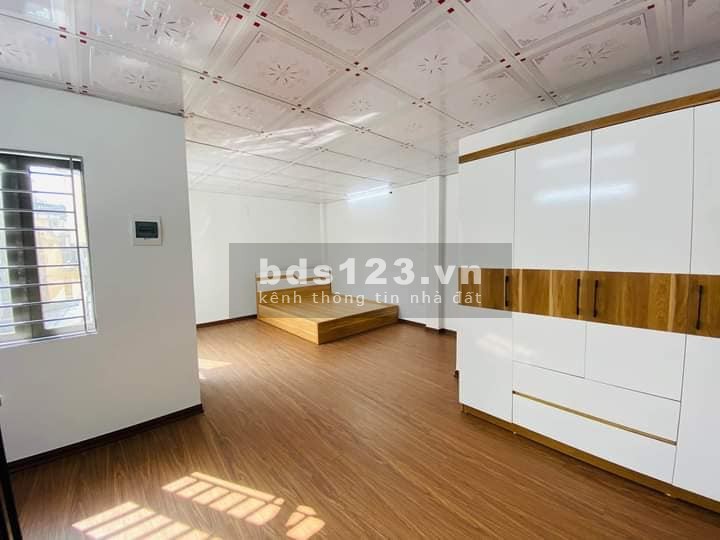 Nhà đẹp, phố Phan Đình Giót, lô góc, gần ô tô, dtsd 40m, đúc 5 tầng kiên cố, giá nhỉnh 3 tỷ