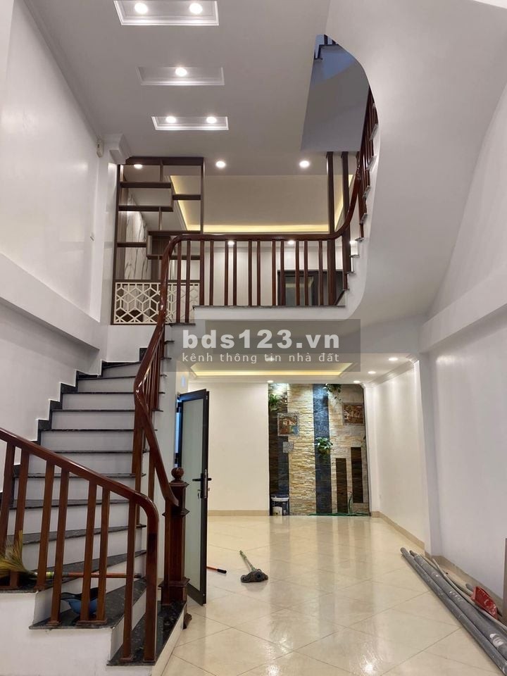 Bán nhà mặt ngõ thông ô tô tránh Thanh Xuân, diện tích 45m2, 4 tầng, giá bán 7.5 tỷ lhcc