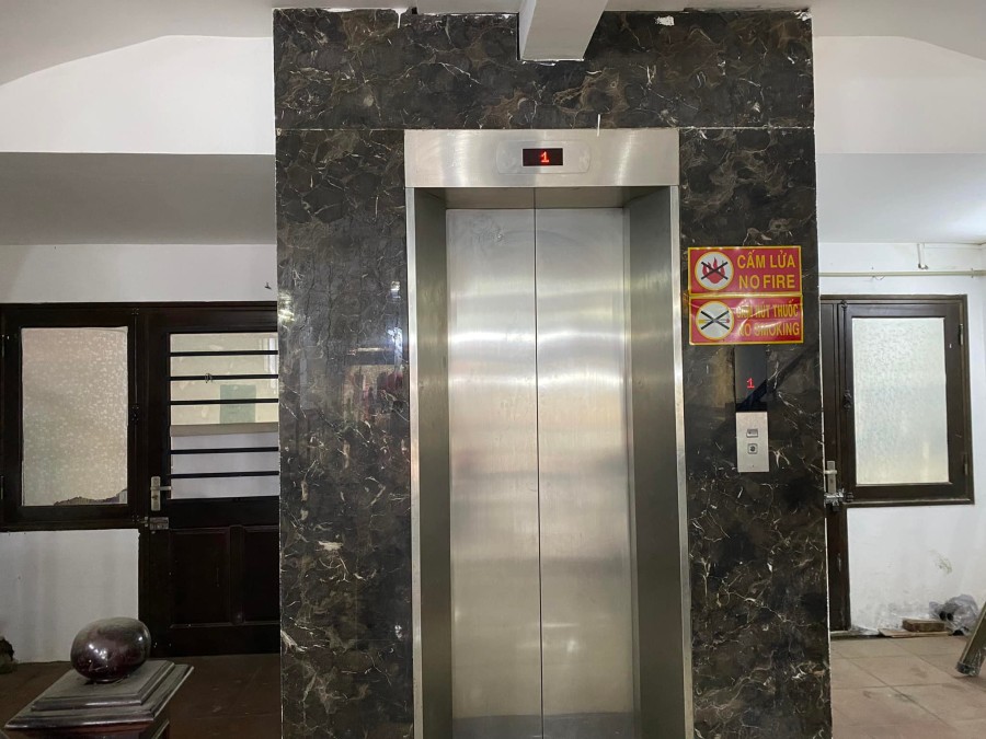 Chính chủ cần bán nhà mặt phố Trần Bình kinh doanh khủng 8 tầng đúc, liên hệ 0868962583