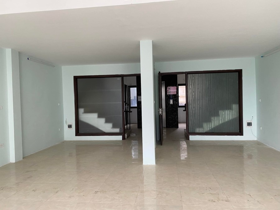 Chính chủ cần bán nhà mặt phố Trần Bình kinh doanh khủng 8 tầng đúc, liên hệ 0868962583