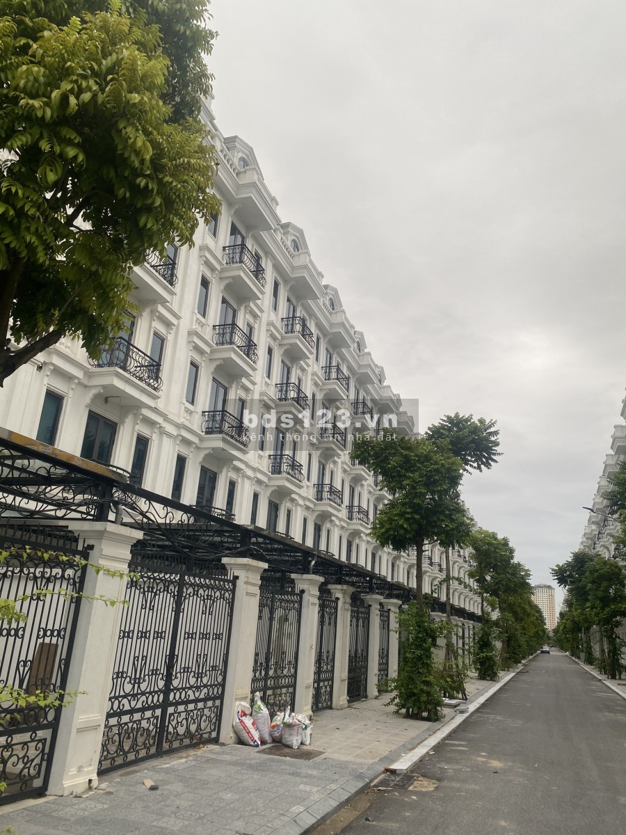 Chính chủ gửi bán shophouse có hầm Kiến Hưng Luxury mặt tiền đường Phúc La rẻ hơn thị trường 2 tỷ