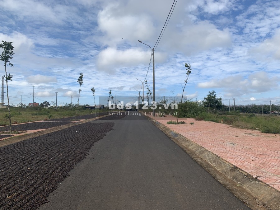 Cần bán 2 lô đất A9-32, 33 tại xã Ea Knuếc km19, Quốc Lộ 26 giá chưa đến 1 tỷ 2