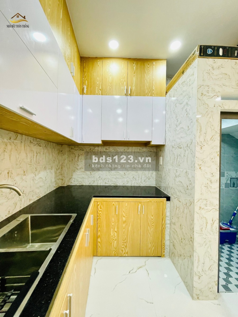 Bán Nhà khu dân trí cao, tặng đầy đủ nội thất P16 Quận Gò Vấp tiện ích xung quanh dầy đủ