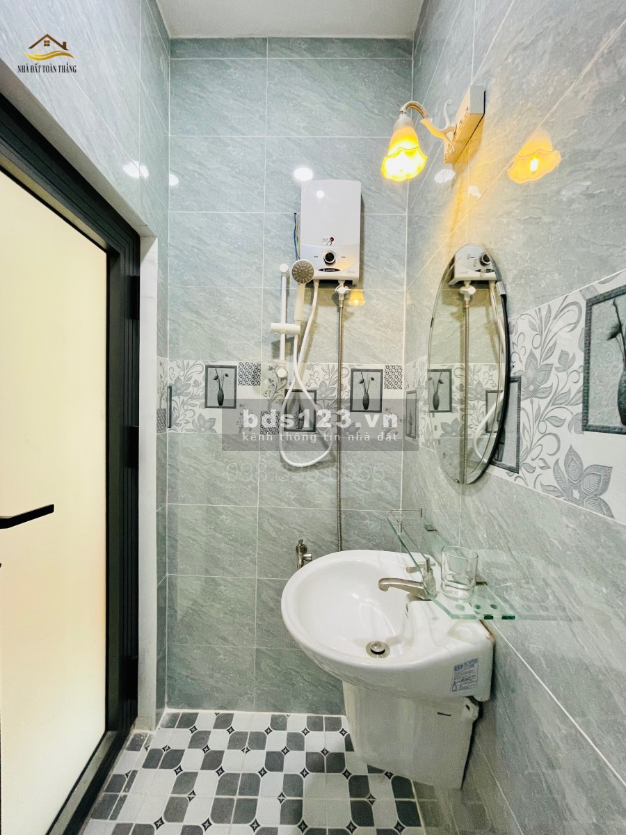 Bán Nhà khu dân trí cao, tặng đầy đủ nội thất P16 Quận Gò Vấp tiện ích xung quanh dầy đủ