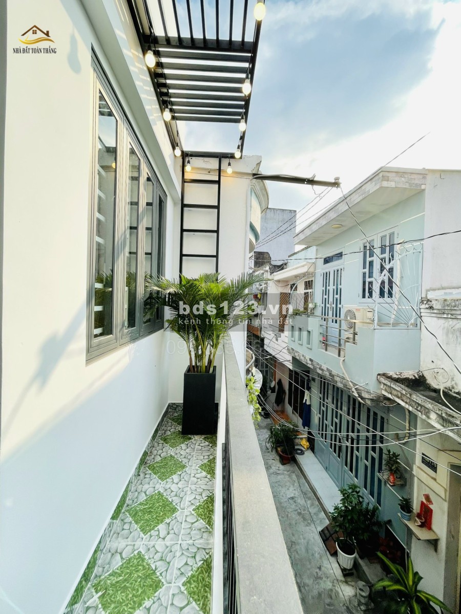 Bán Nhà khu dân trí cao, tặng đầy đủ nội thất P16 Quận Gò Vấp tiện ích xung quanh dầy đủ