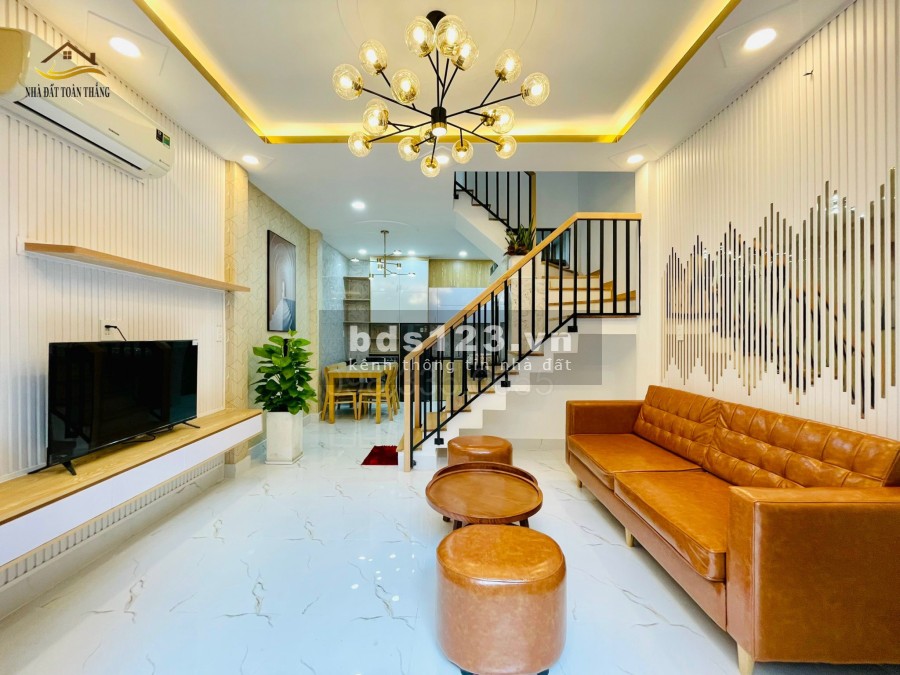 Bán Nhà khu dân trí cao, tặng đầy đủ nội thất P16 Quận Gò Vấp tiện ích xung quanh dầy đủ