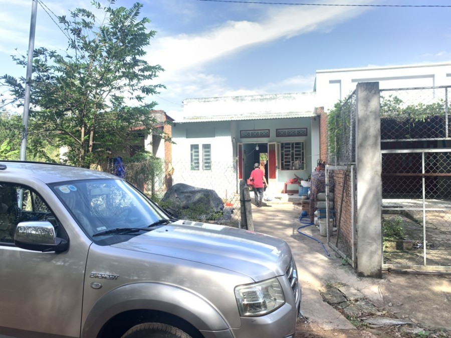 Bán gấp nhà cấp 4 ngay trung tâm Phú Giáo giá bán 1.5 tỷ, đường nhựa, xe ra vào tránh thoải mái