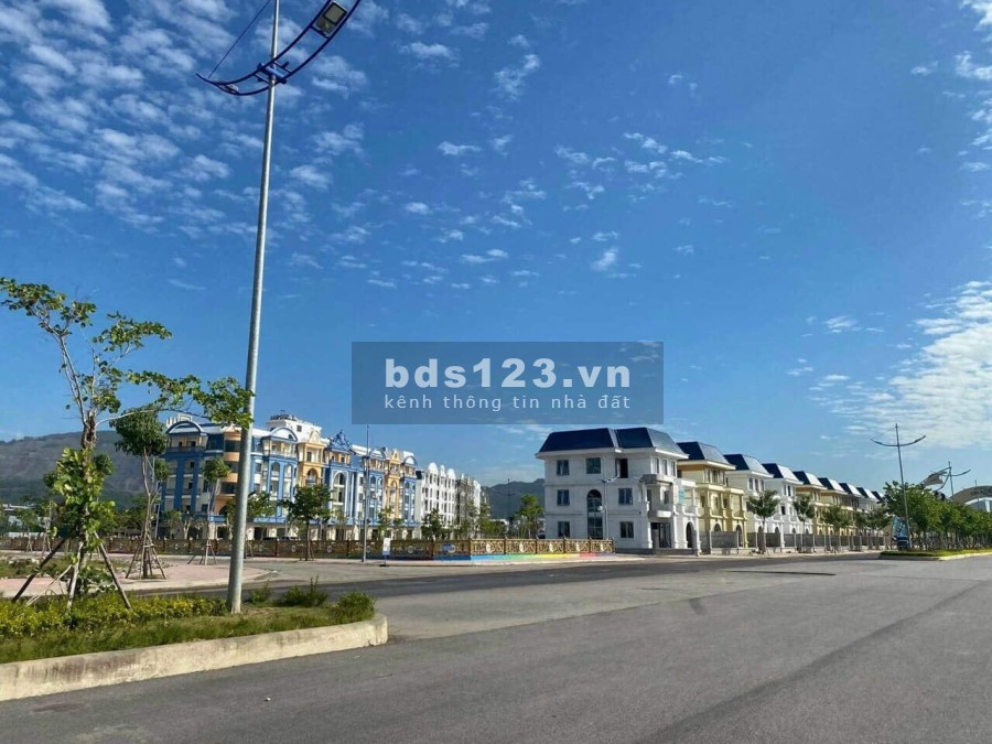 Bán ngoại giao đất biệt thự mặt biển Vịnh Bái Tử Long chỉ từ 45 triệu/m, LH:0949454794
