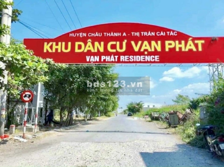 Nền thổ cư diện tích sử dụng 5x20 shophouse 2 MT chợ giáp ranh Cần Thơ, giá 940 triệu