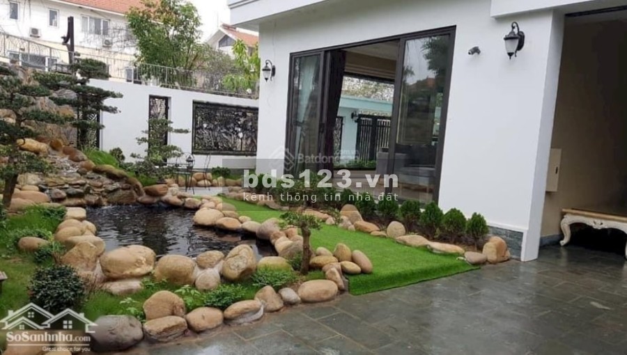 Bán Siêu Biệt thự Làng Quốc Tế Thăng Long, Cầu Giấy, 663m2, giá: 155 tỷ, mt: 30m, lô góc có vỉa hè