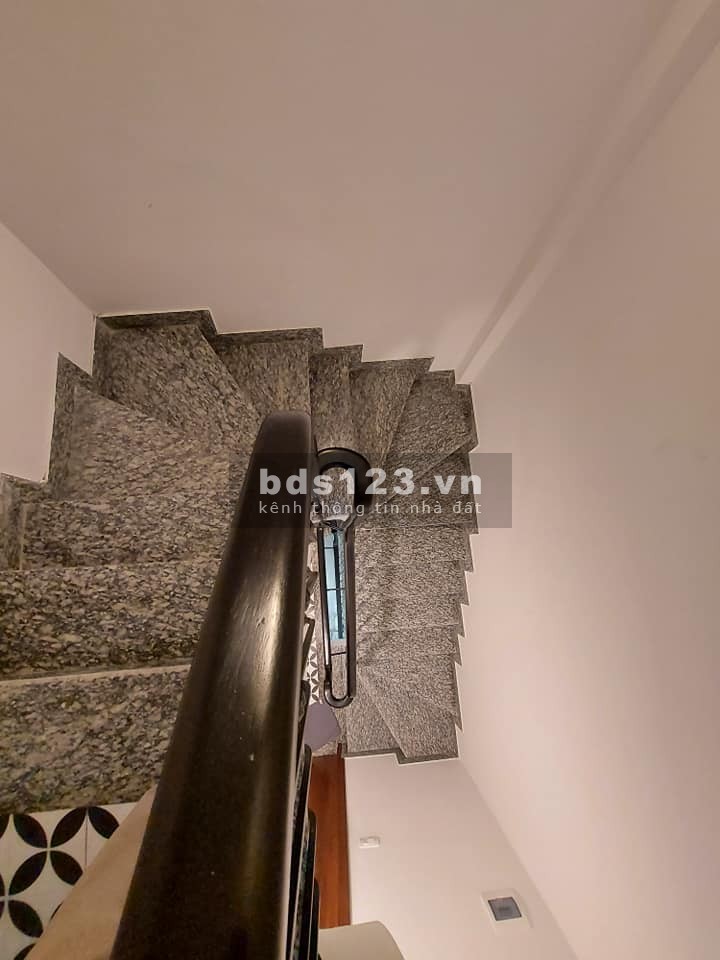 Bán nhà nguyên căn Bồ Ngọc Thuỵ lô góc 3 mặt thoáng, gần phố tiện ích đủ, lh 0865718799