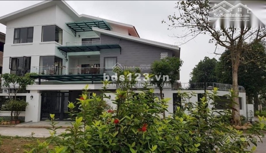 Bán Siêu Biệt thự Làng Quốc Tế Thăng Long, Cầu Giấy, 663m2, giá: 155 tỷ, mt: 30m, lô góc có vỉa hè
