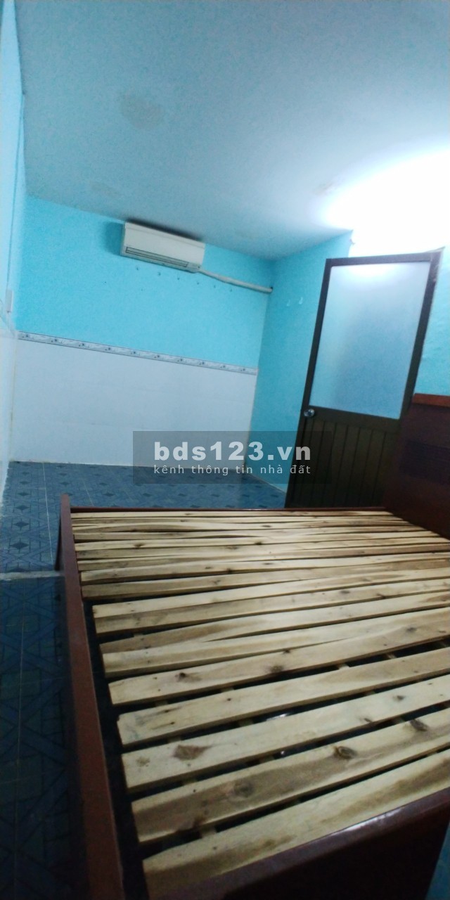 Chính chủ cho thuê nhà nguyên căn còn mới khu dân cư, có sẵn đầy đủ tiện ích, giá 7 triệu/tháng