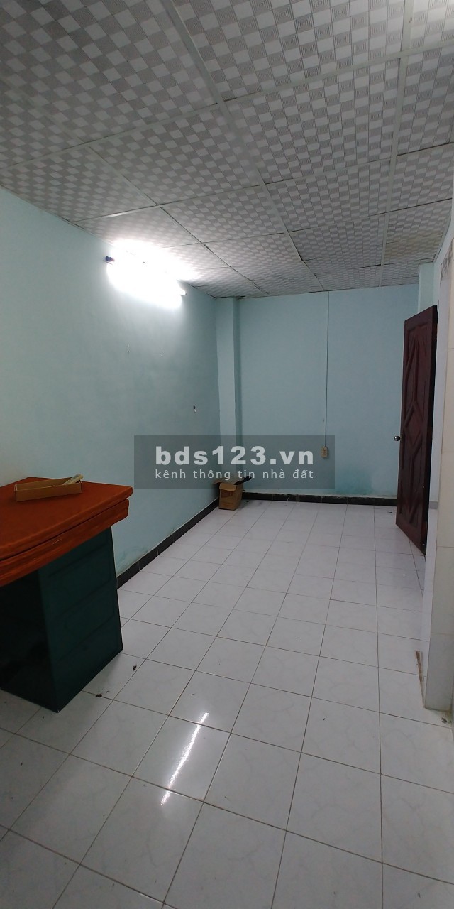 Chính chủ cho thuê nhà nguyên căn còn mới khu dân cư, có sẵn đầy đủ tiện ích, giá 7 triệu/tháng