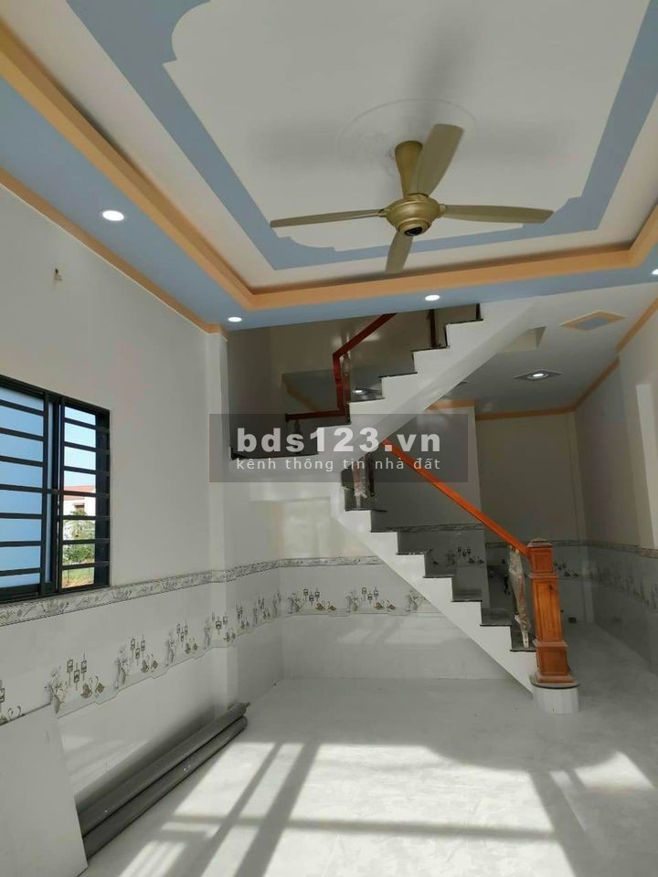 Nhà 1 trệt, 1 lầu, diện tích 65m2 hẻm xe hơi 6m ngay Mt Xuân Thới Sơn Hóc Môn, 800Tr