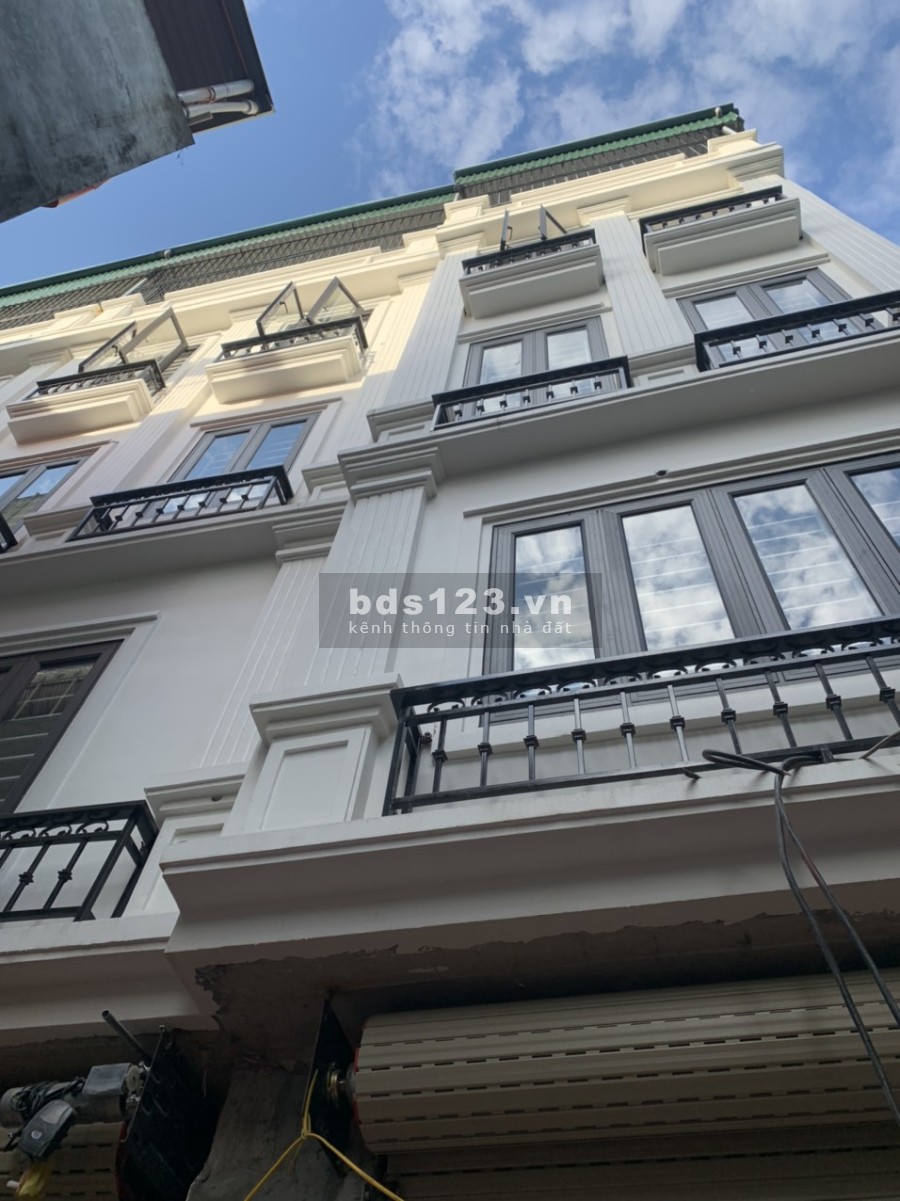 Bán nhà Trương Định diện tích sử dụng 35m2, 4 tầng, 3,6m lô góc, ngõ nông giá 3,2 tỷ