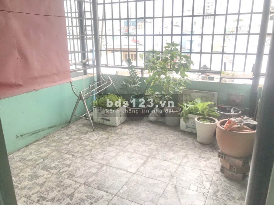 Bán nhà 3 lầu hẻm 4m đường Nguyễn Thị Tần phường 2 Quận 8 giá bán chỉ 4.8 tỷ, lhcc