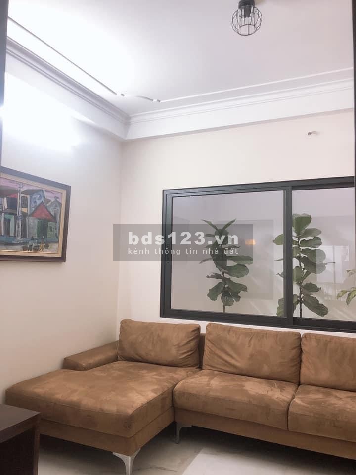 Vị trí đẹp bán nhà Bồ Đề mới kong dân xay duy nhất một căn dtsd 60m2, 5 tầng đúc, mt 4.2m