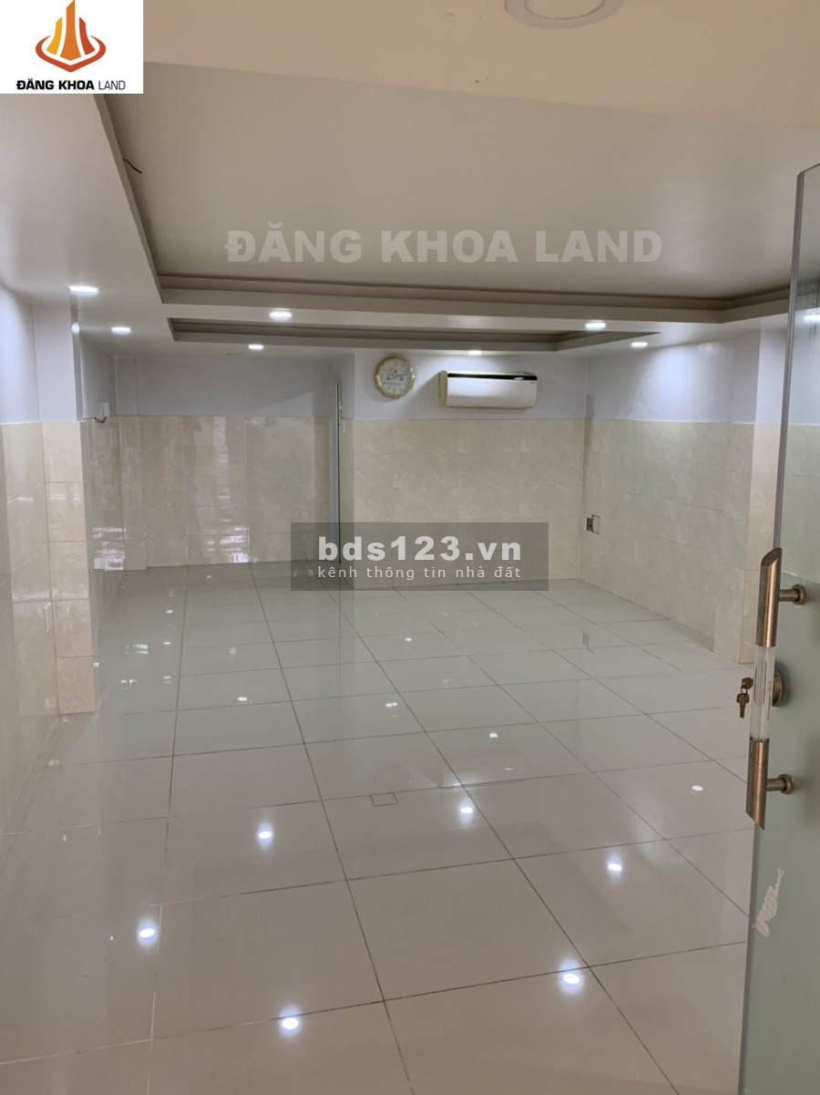Cho thuê nhà đường Quốc Lộ 13, phường Hiệp Bình Phước. Hẻm oto. Nhà 1 trệt 3 lầu