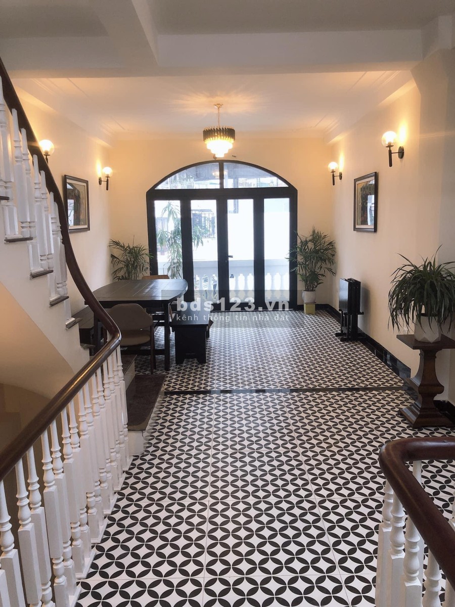 Vị trí đẹp bán nhà Bồ Đề mới kong dân xay duy nhất một căn dtsd 60m2, 5 tầng đúc, mt 4.2m